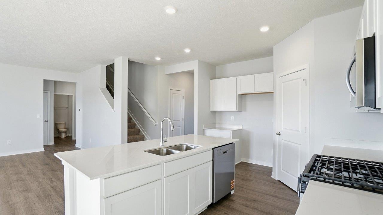 Henley Kitchen with white cabinets