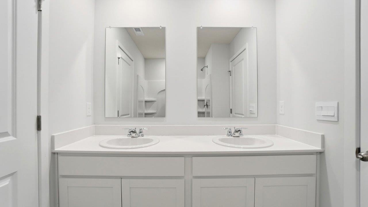 ensuite bath double vanity