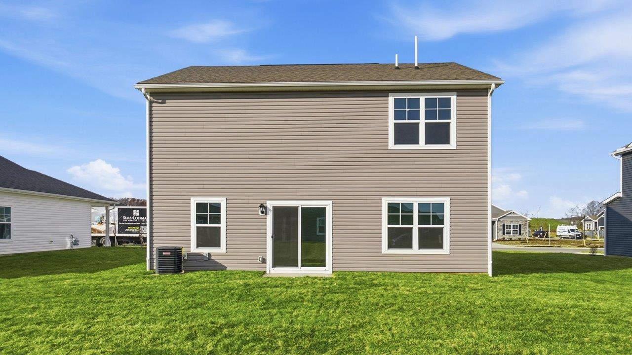 Sienna Rear exterior