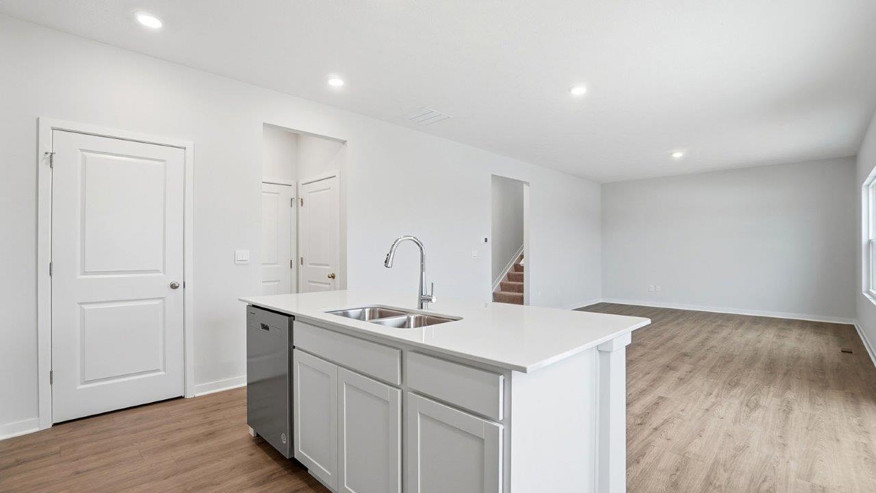 Bellamy kitchen with white cabinets