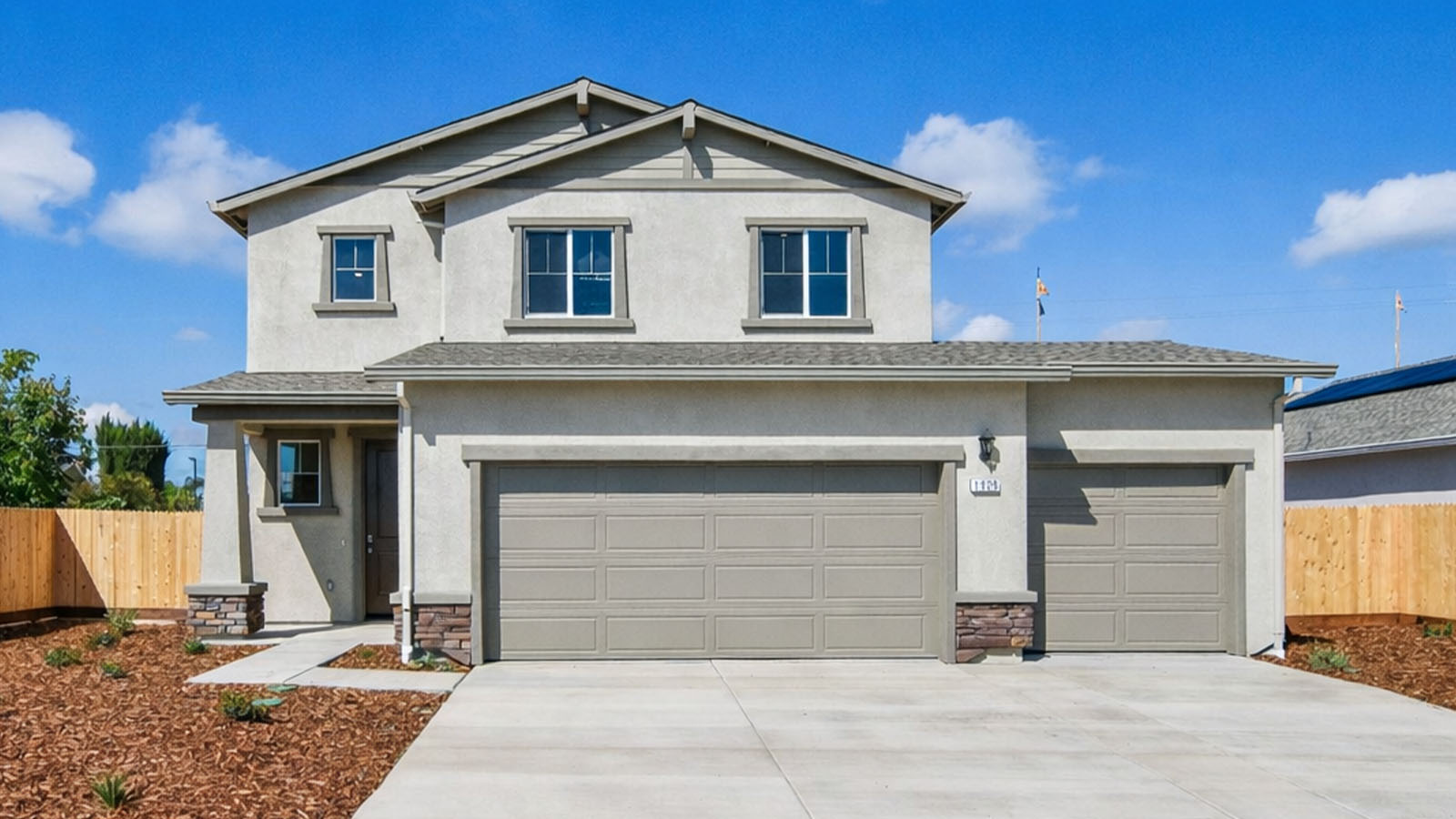 Montego Plan 1894 Exterior