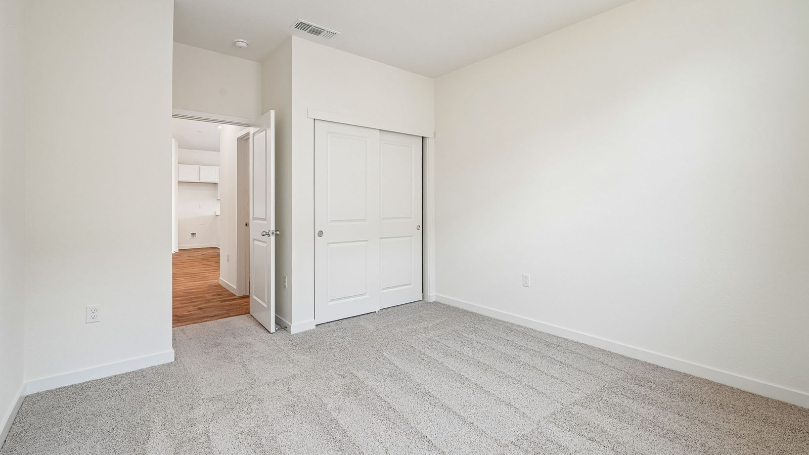 Montego Cali Plan 1924 generous bedroom
