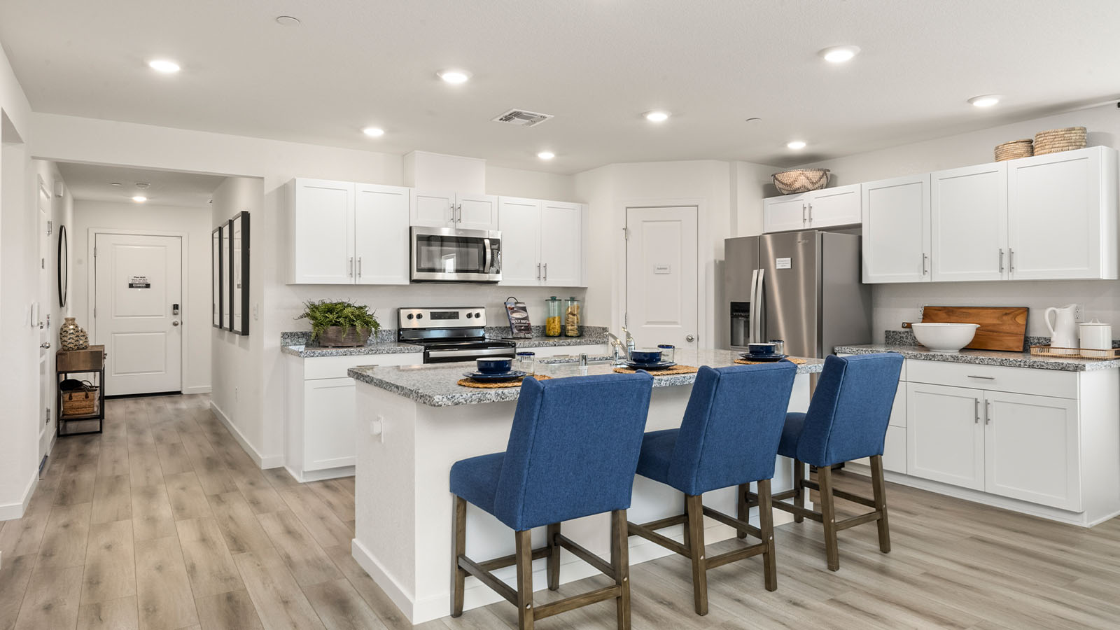 Harter Estates Plan 1825 open  Kitchen  Island