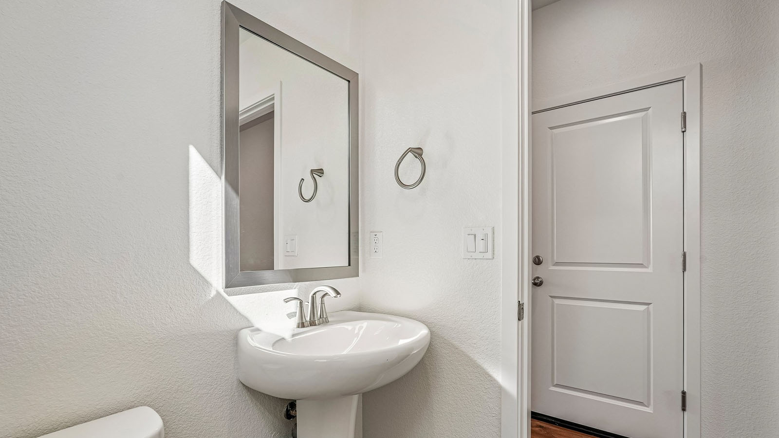 Jasper Clementine Plan 1811 downstairs half bath