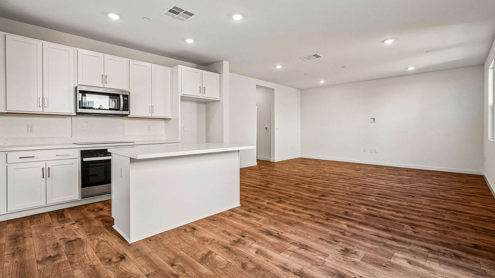 Jasper Clementine Plan 1811 open concept kitchen and dining
