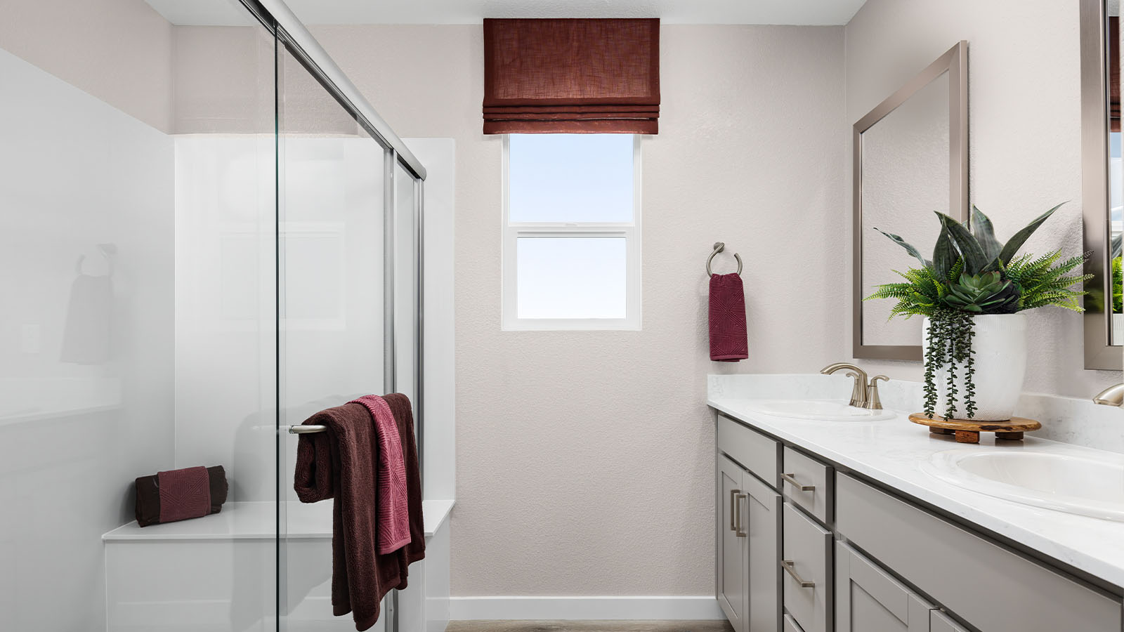 Jasper Clementine Plan 1811 relaxing primary bathroom