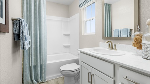 Jasper Plan 1547 Secondary Bathroom