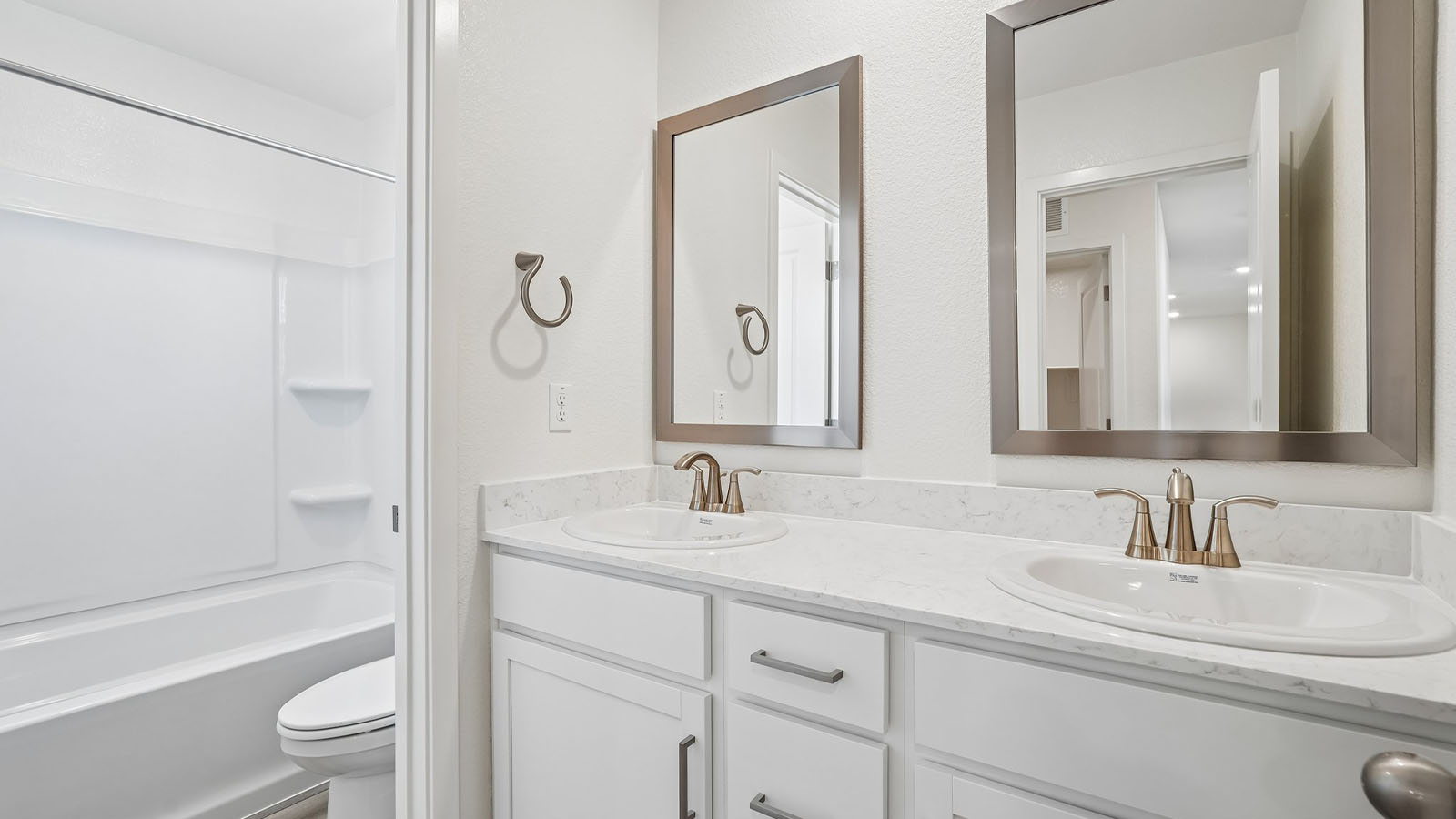 Aviara at Amoruso Ranch Plan 2617 secondary bedroom