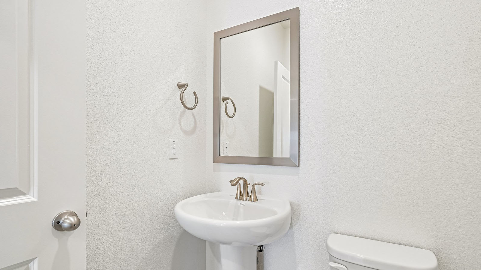 Aviara at Amoruso Ranch Plan 2617   downstairs half bath