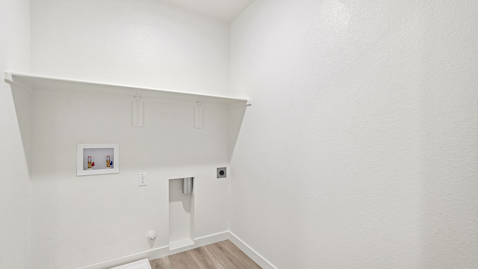 Aviara at Amoruso Ranch Plan 2617   well appointed laundry