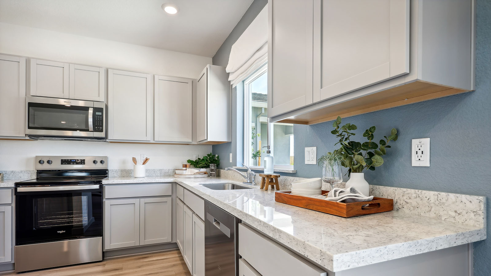 Aviara at Amoruso Ranch Plan 2617 Open Bright Kitchen