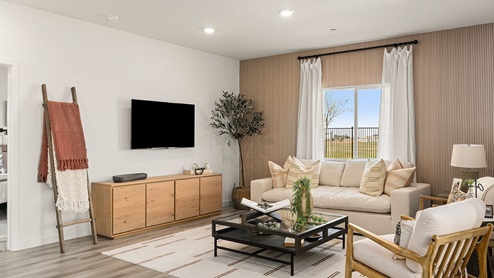Aviara at Amoruso Ranch Plan 1825 Livingroom