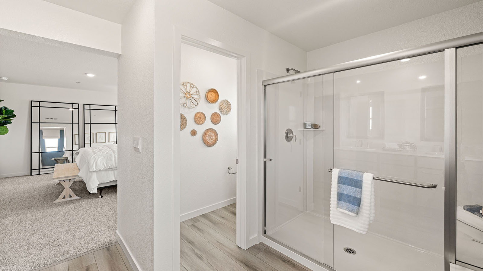 Aviara at Amoruso Ranch Plan 2617 Primary Shower