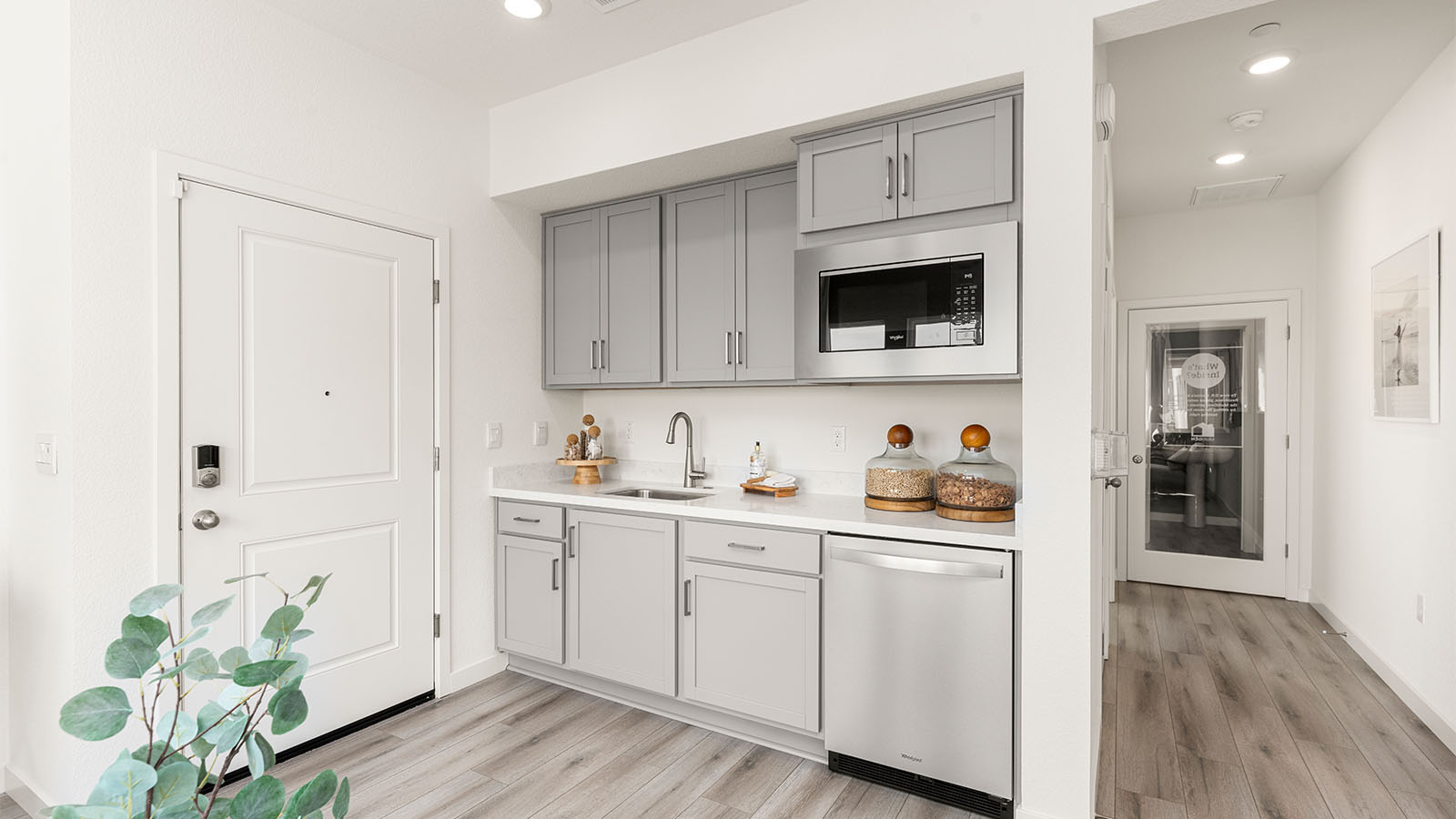 Aviara at Amoruso Ranch Plan 2617 Multigen Kitchenette