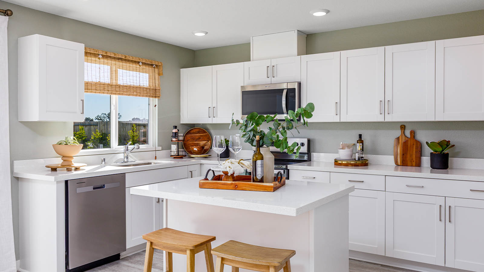 Milazzo at Amoruso Ranch Muir Plan 1547  bright modern kitchen with island