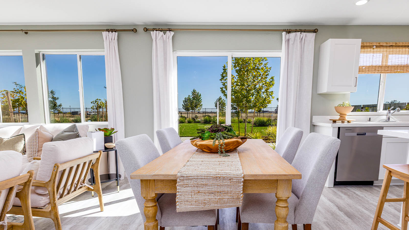 Milazzo at Amoruso Ranch Muir Plan 1547  inviting dining area