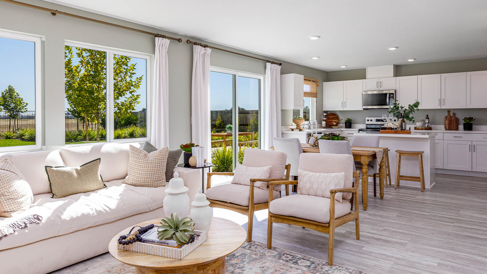 Milazzo at Amoruso Ranch Muir Plan 1547  open concept living and kitchen area