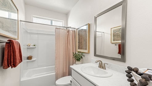 Milazzo at Amoruso Ranch Plan 1547 Secondary Bathroom