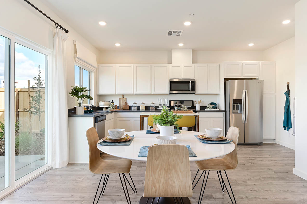 Amber Lynn Estates Plan  1678 Open concept dining area