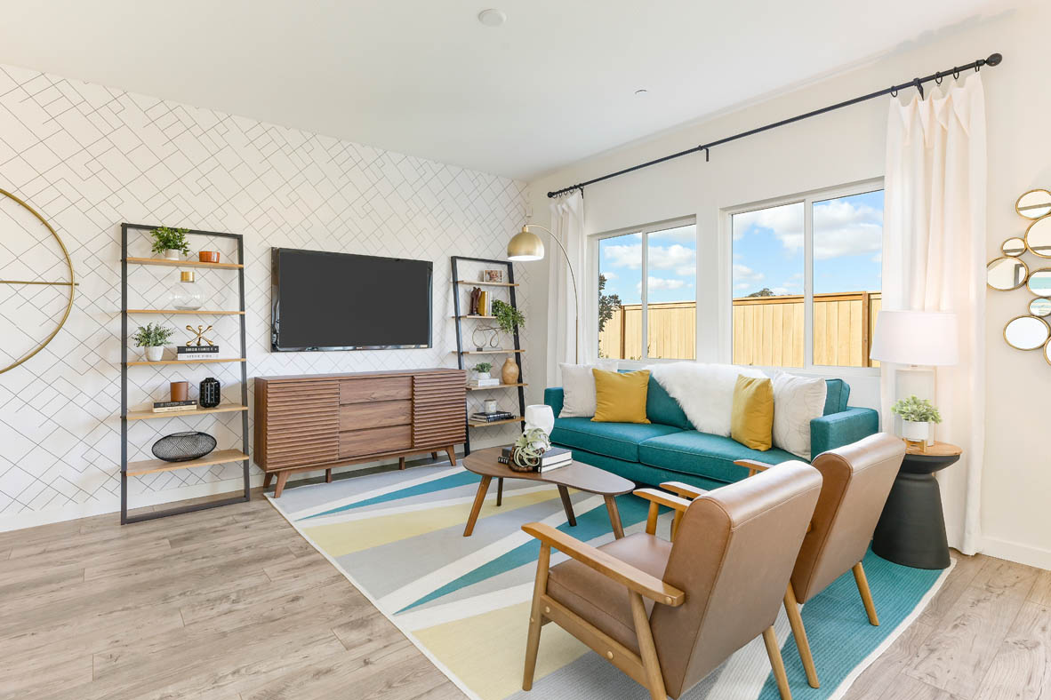 Amber Lynn Estates Plan 1678  Living room