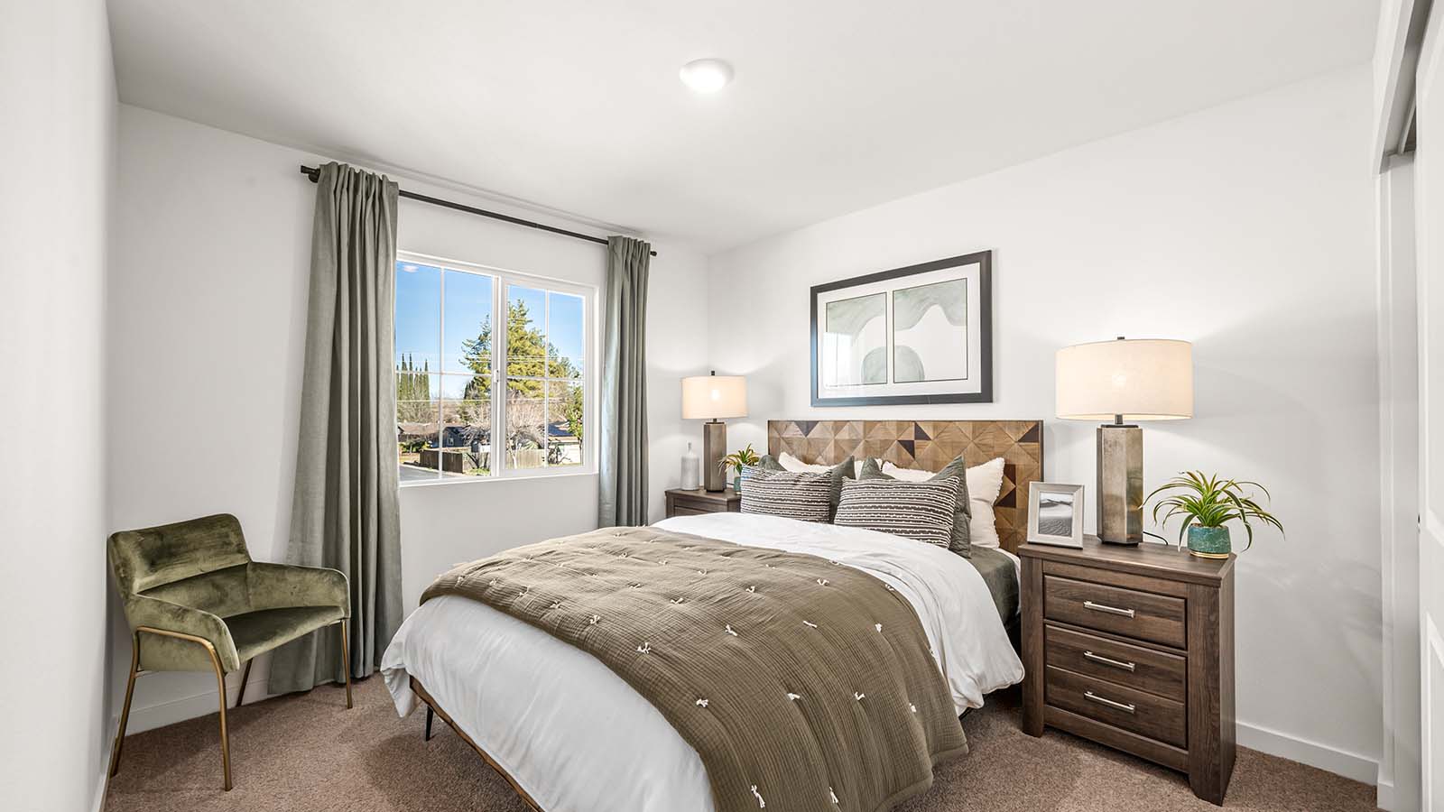 Amber Lynn Estates Plan 1811 Secondary Bedroom