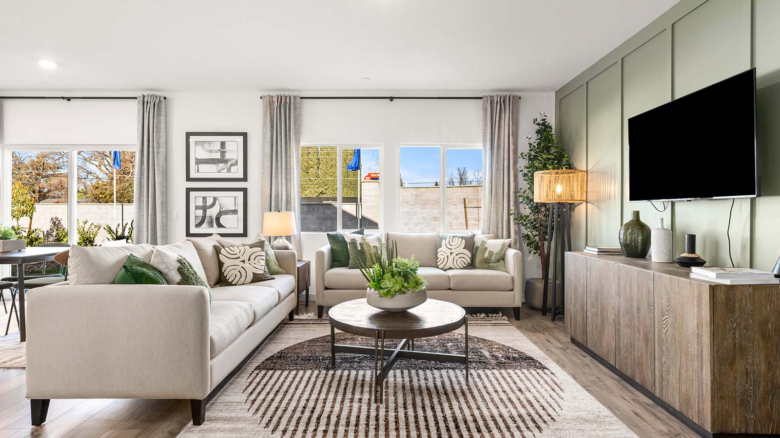 Amber Lynn Estates Plan 1811 Living Room