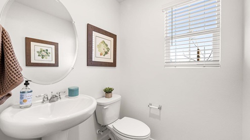 Amber Lynn Estates Plan 1811 Halfbath