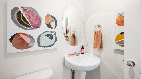 Amber Lynn Estates Plan 1547 Half Bath
