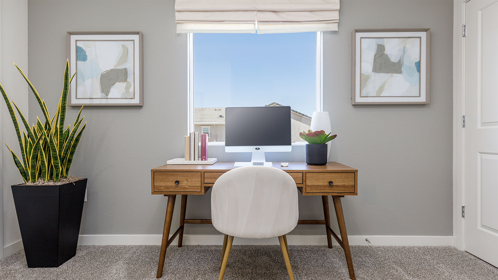 Dragonfly II at Winding Creek Plan 1567 Desk