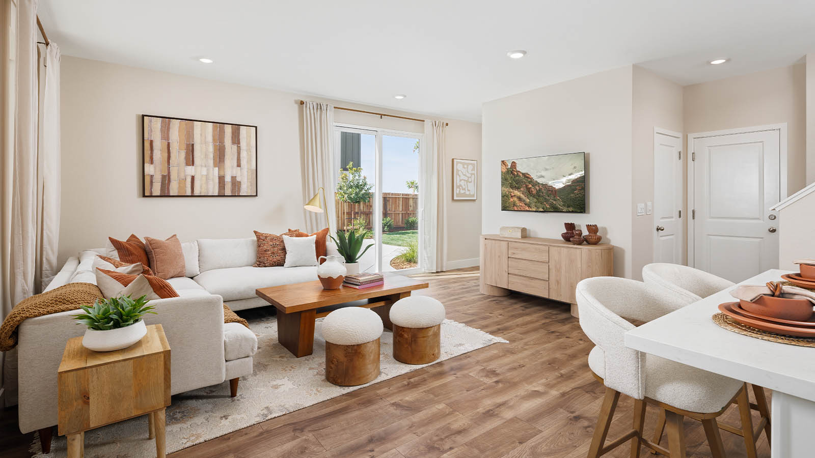 Lucia Plan 1619 welcoming living Area