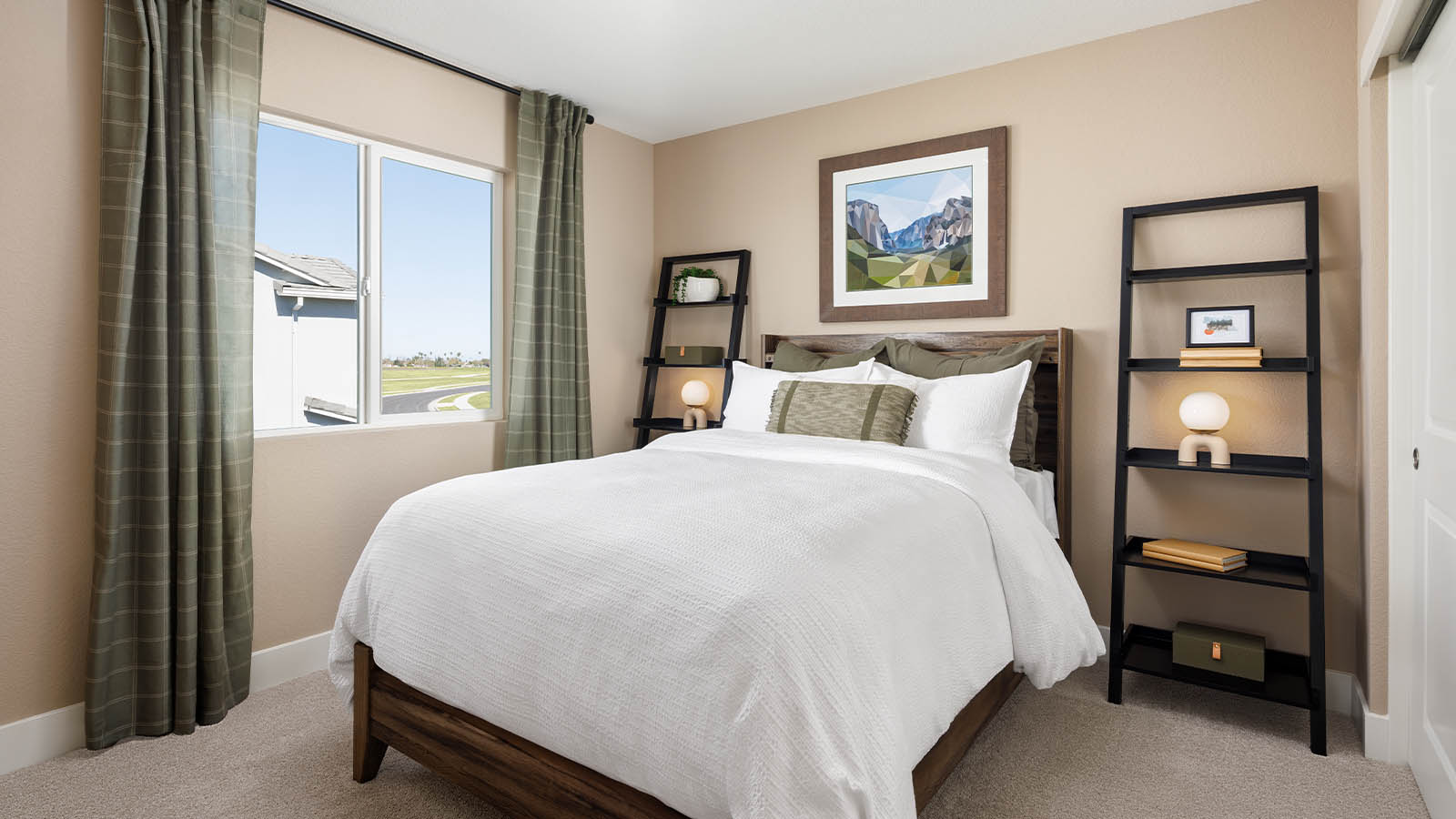 Lucia Plan 2369 Guest Room