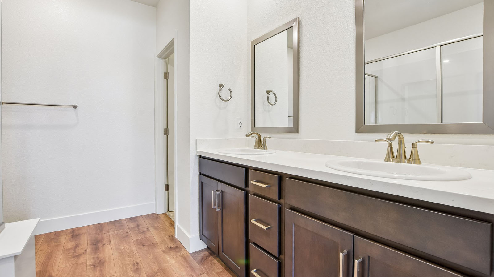 Ibiza Cali Plan 1924  primary bathroom with dual sinks