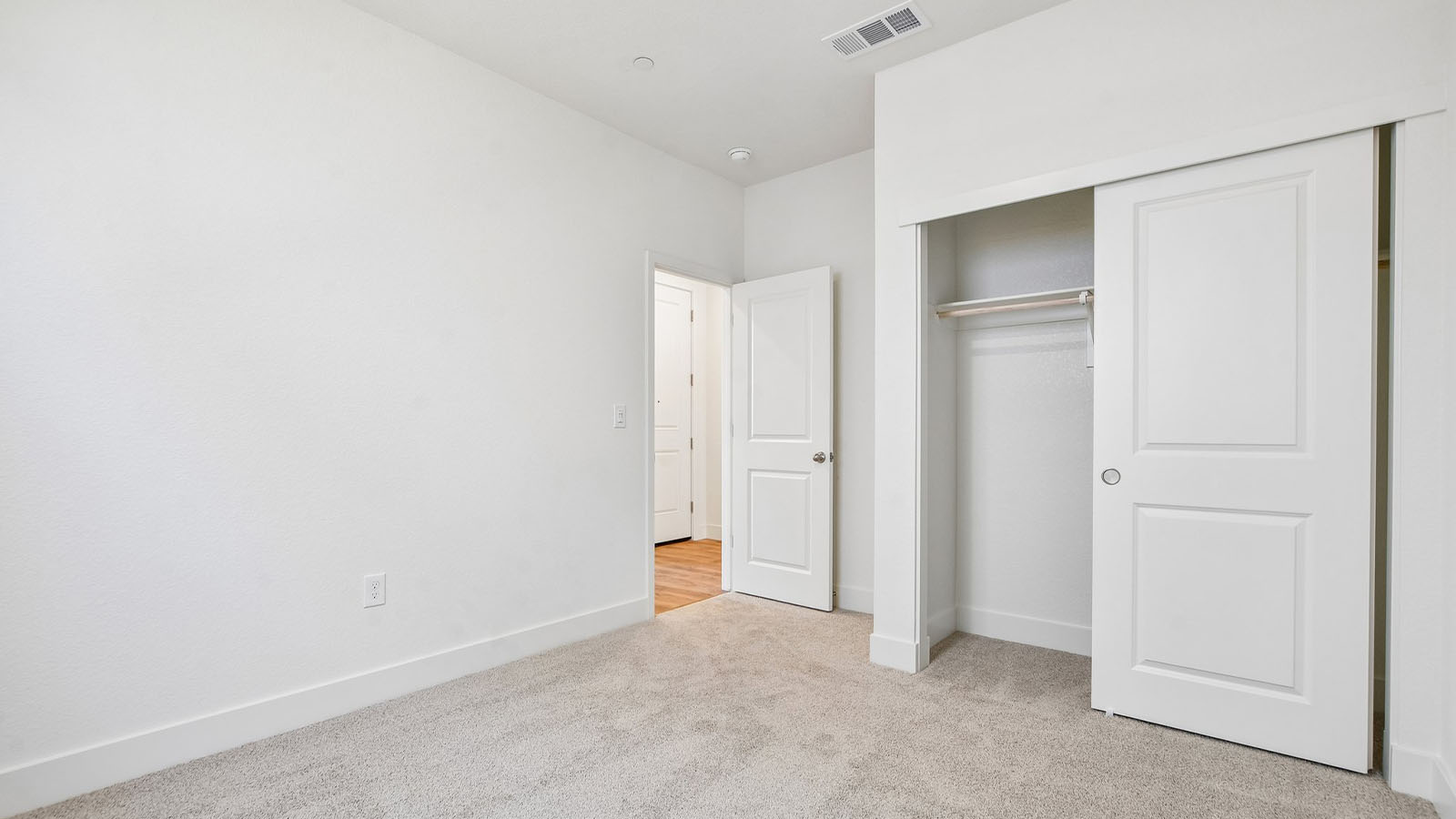 Ibiza Cali Plan 1924  guest bedroom with closet