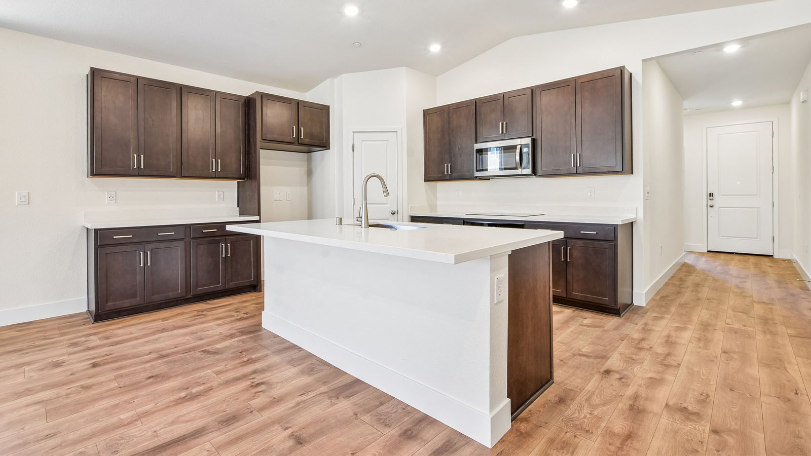 Ibiza Cali Plan 1924  kitchen island with seating