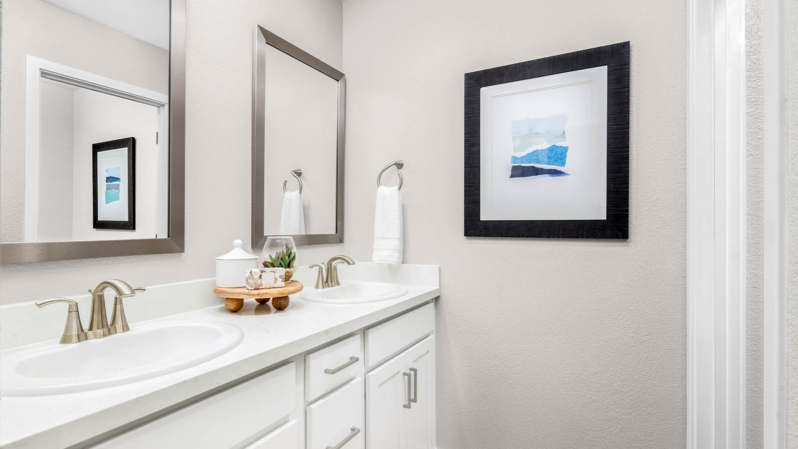 Ibiza at Delta Shores Willow Plan 2594  secondary full bath with tub and shower