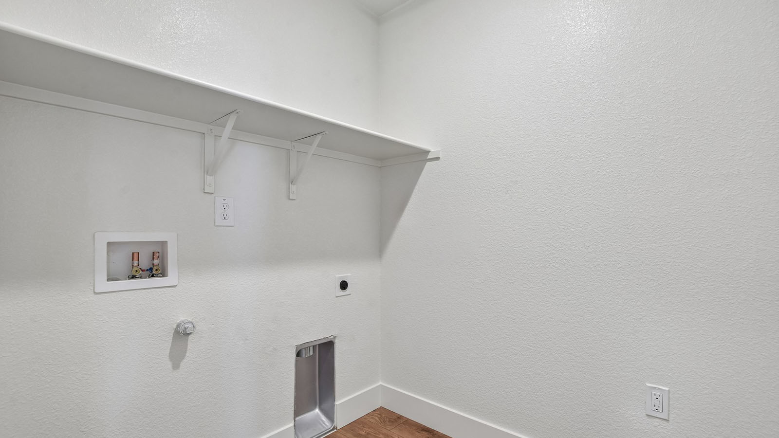 Ibiza at Delta Shores Plan 2594 laundry room