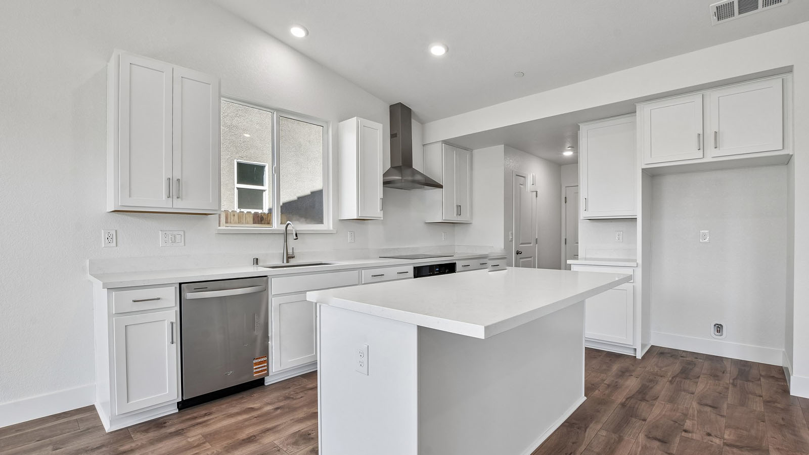 Ibiza at Delta Shores Plan 2594 kitchen island with room for seating