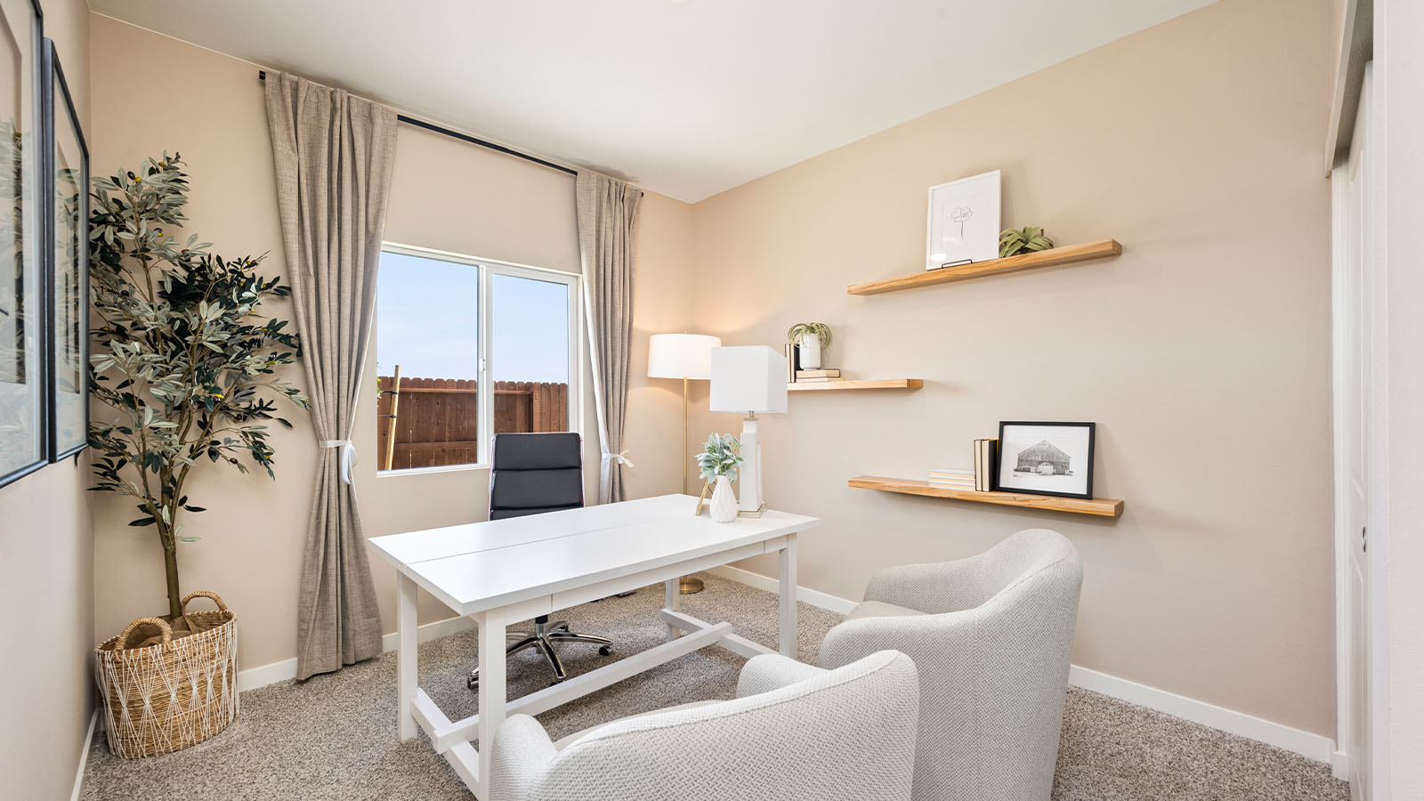 Harlen at salt Creek Plan 1825  home office
