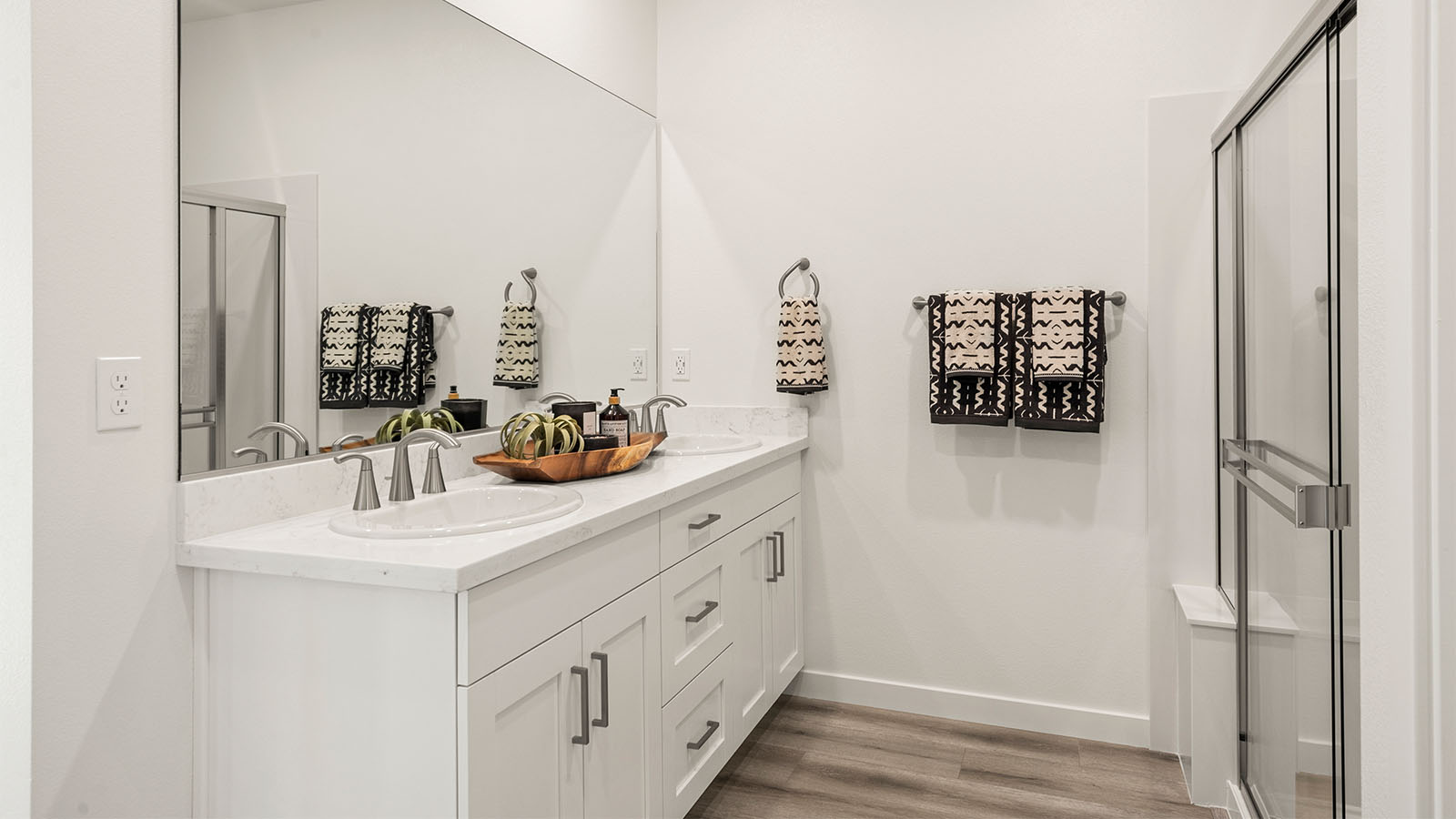 Harlen at Salt Creek Plan 1825 Spa Inspired Primary Bath