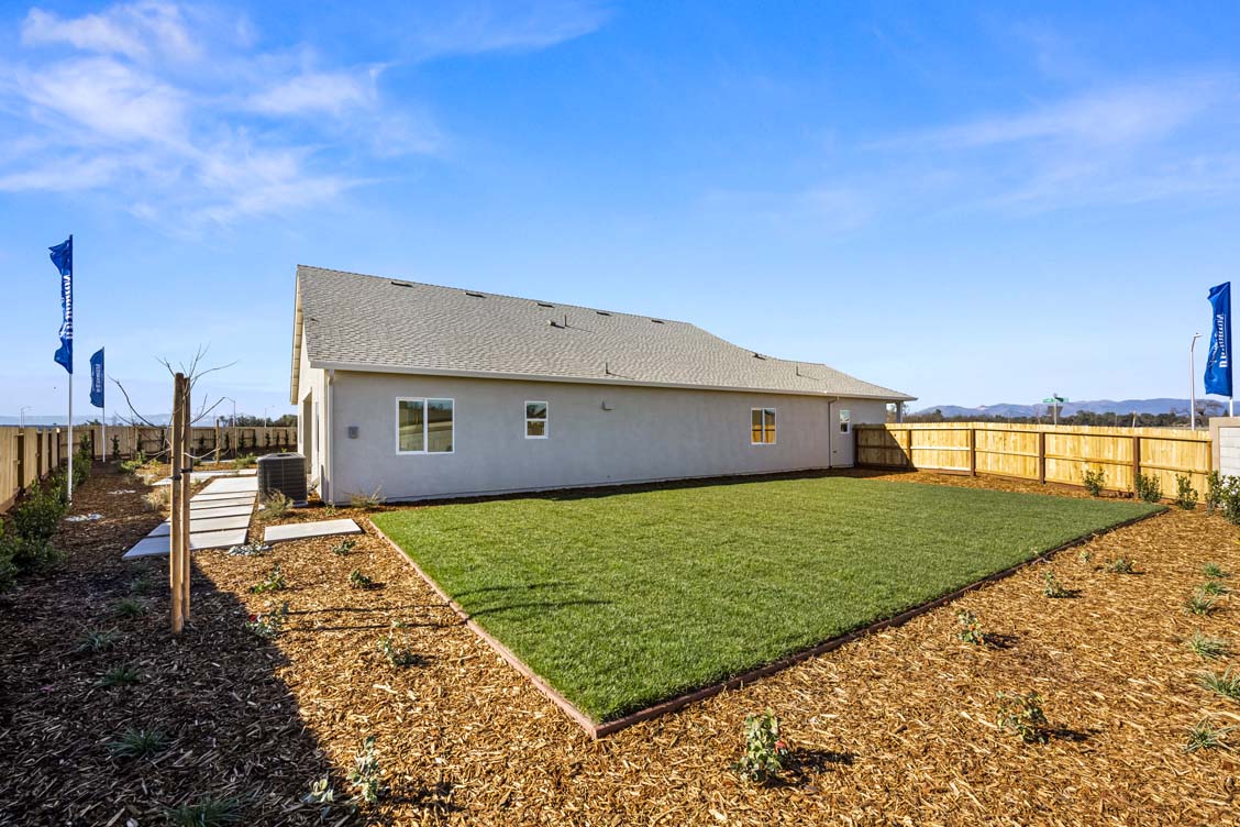 Floor Plan in Magnolia at Shastina Ranch Redding, CA D.R. Horton