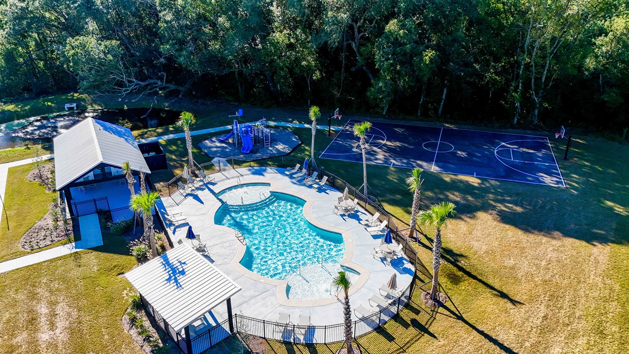 Harvest Green West amenities.