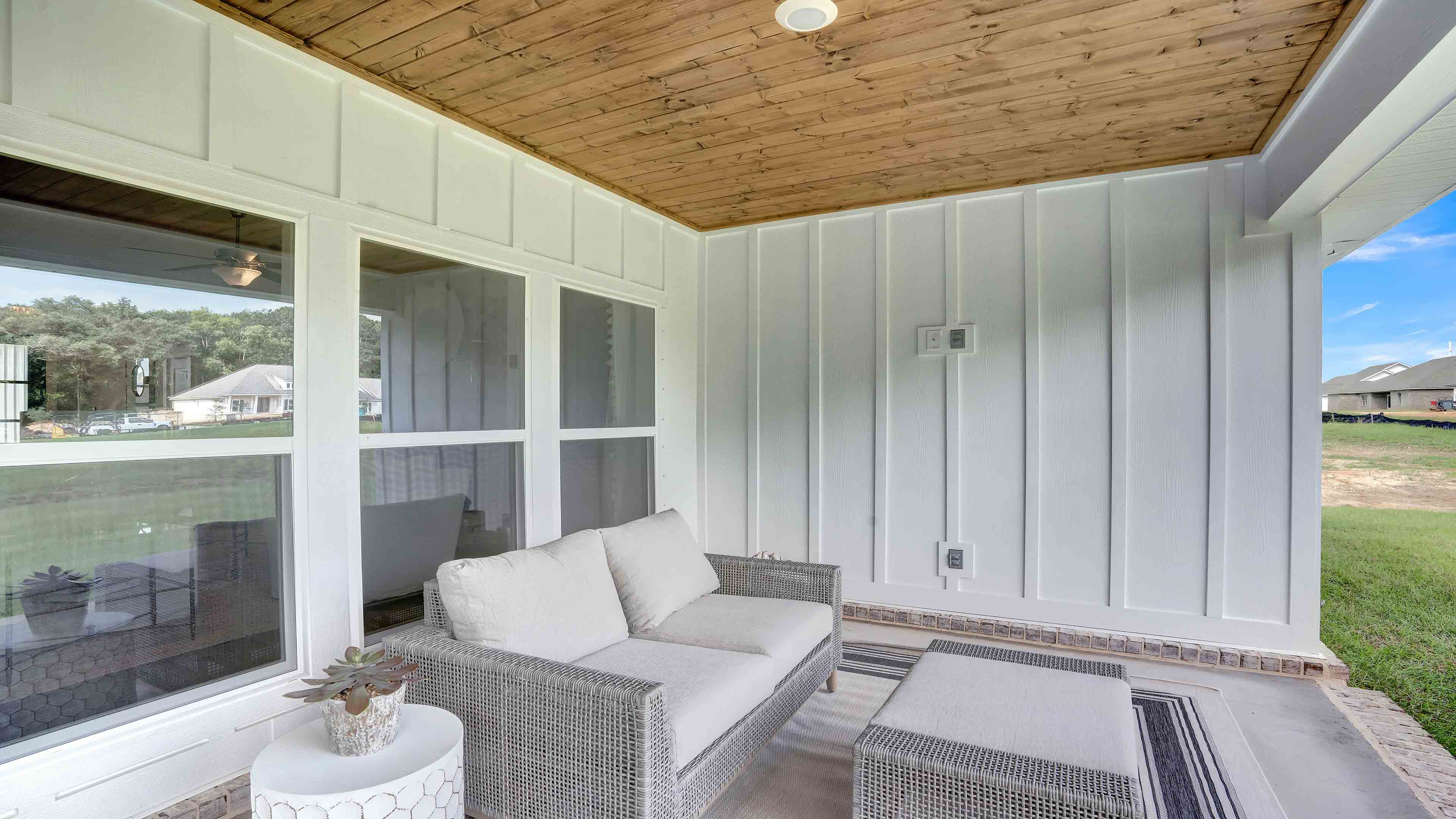 Holly model home exterior.