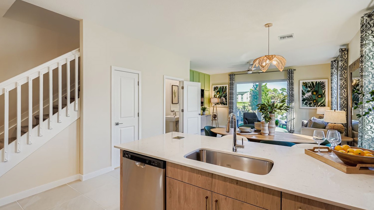 Bondi 0019 102 lakeside landing dr web quality 009 11 kitchen