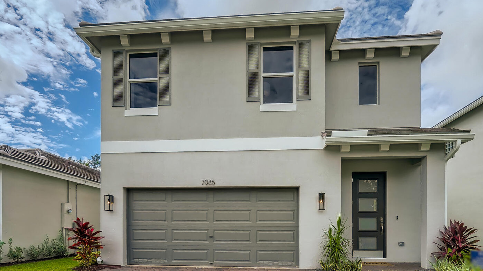 front exterior of robie plan
