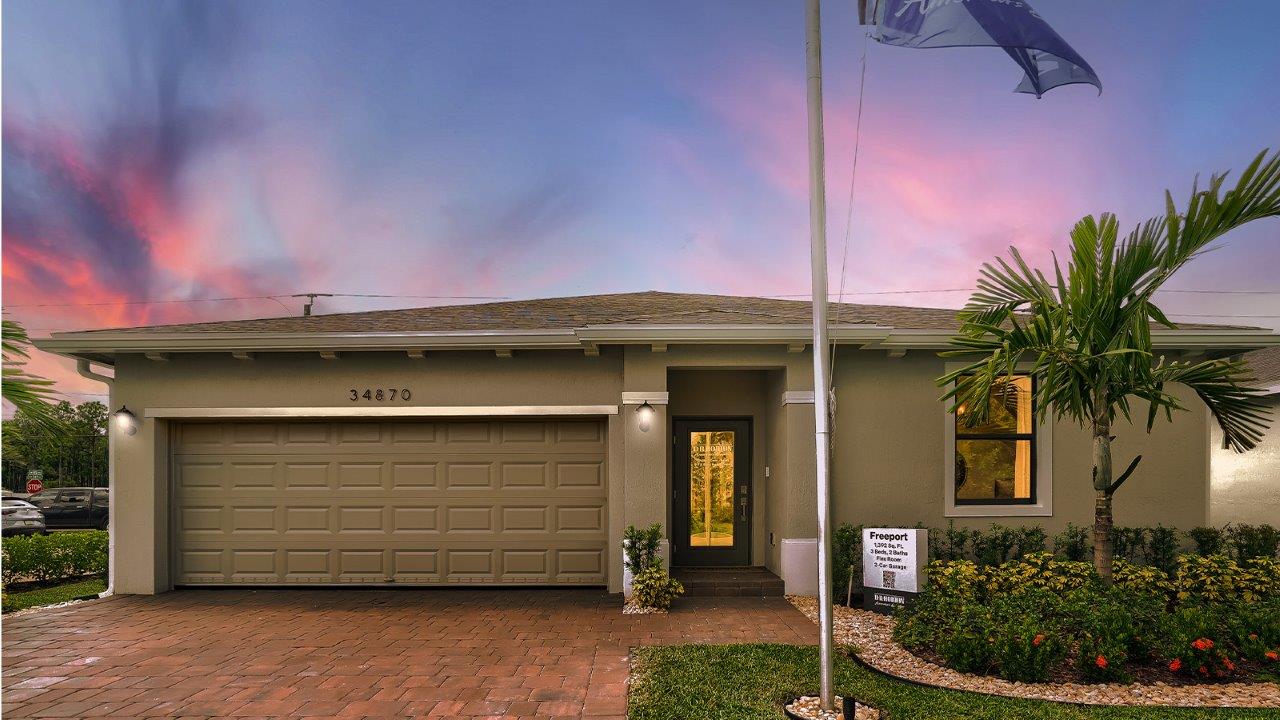 front exterior twilight photo