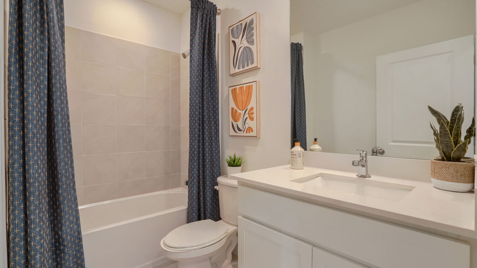 upstairs bath 2 with tub