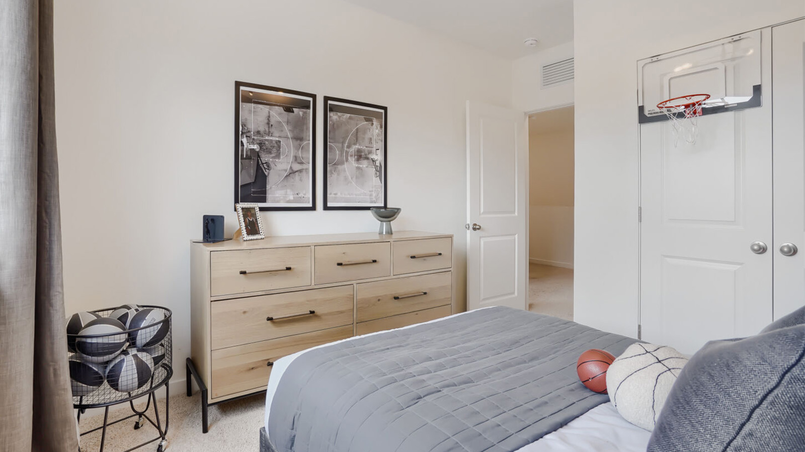 secondary bedroom