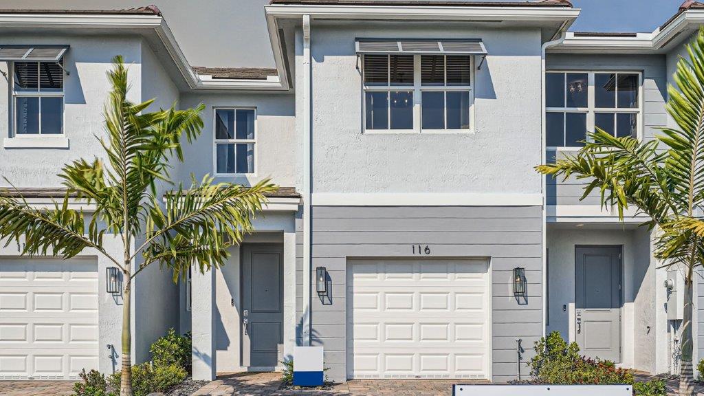Bryce floor plan — Exterior Front