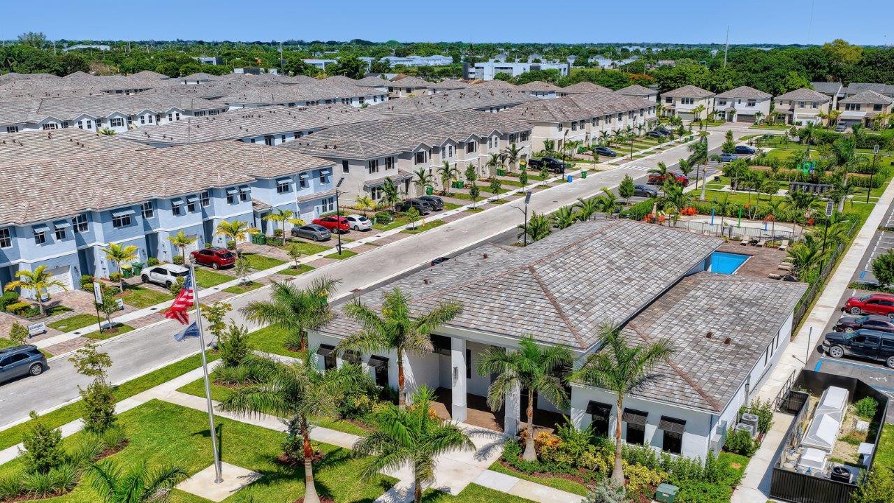 aerial image of homes and clubhouse
