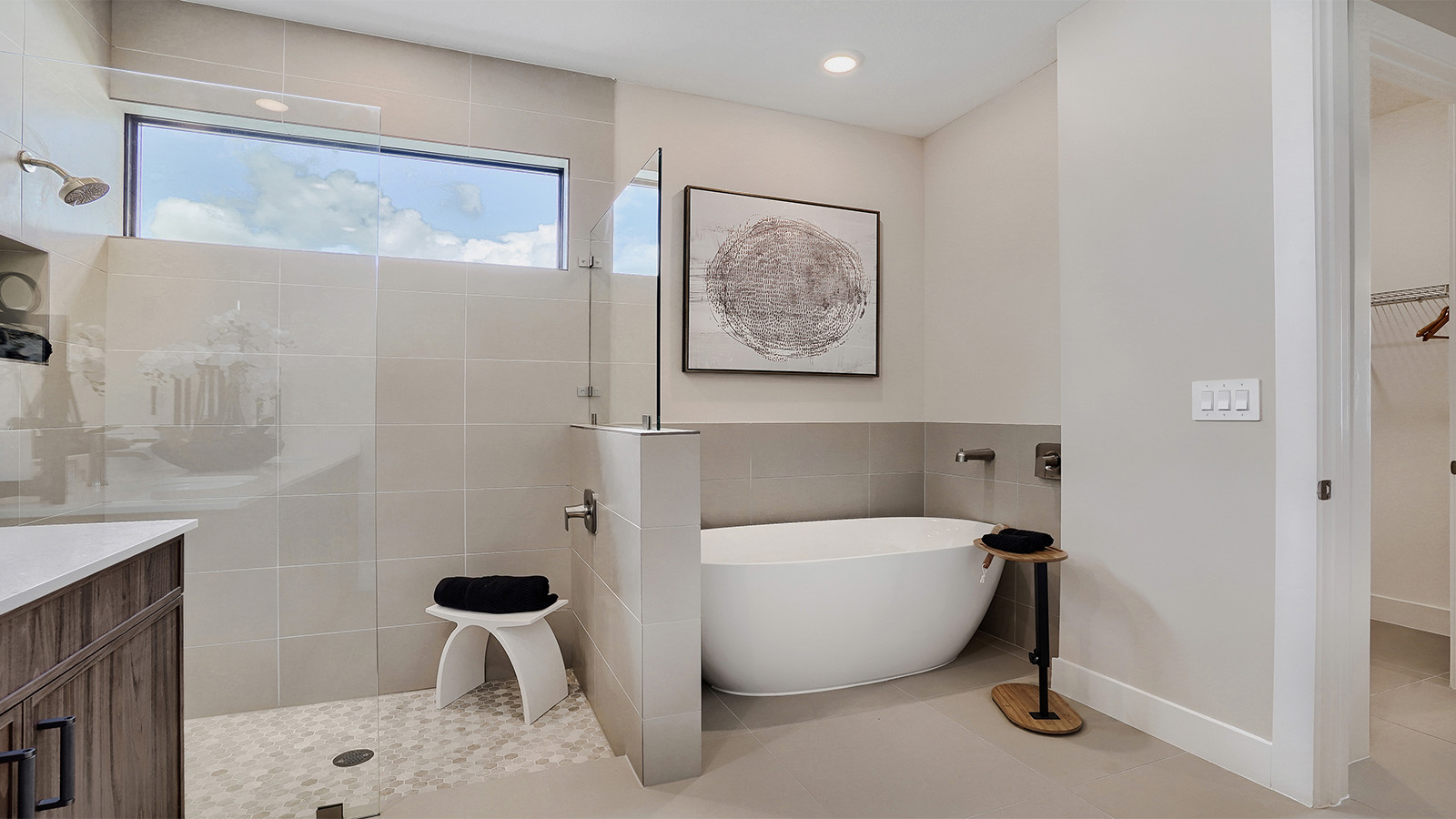 primary bathroom with tub